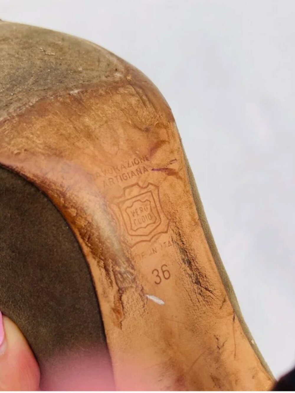 Manolo Blahnik color block suede/leather vintage heels 6 - Picture 8 of 11